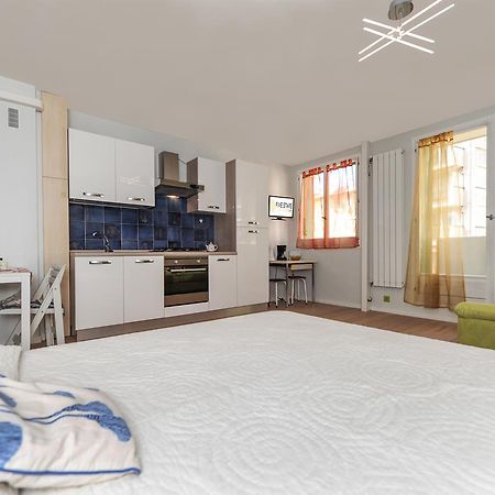 Blue Lagon Five Stars Holiday House Νίκαια Εξωτερικό φωτογραφία
