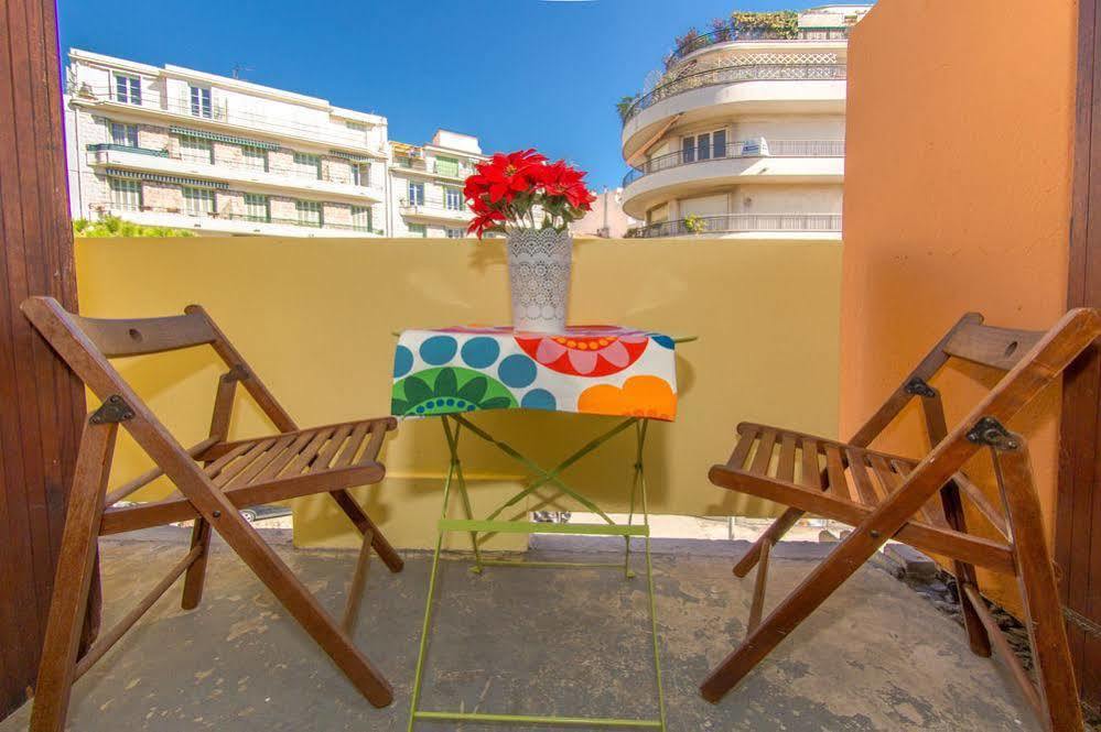 Blue Lagon Five Stars Holiday House Νίκαια Εξωτερικό φωτογραφία