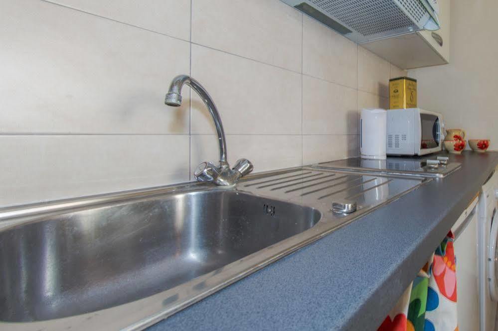 Blue Lagon Five Stars Holiday House Νίκαια Εξωτερικό φωτογραφία