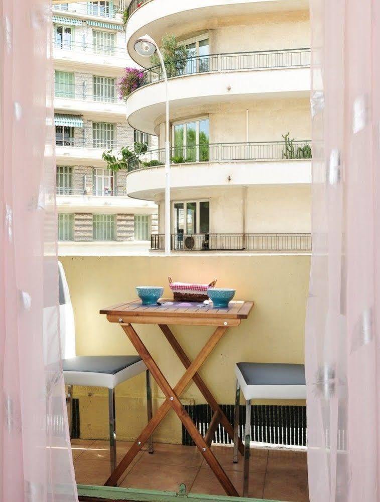 Blue Lagon Five Stars Holiday House Νίκαια Εξωτερικό φωτογραφία