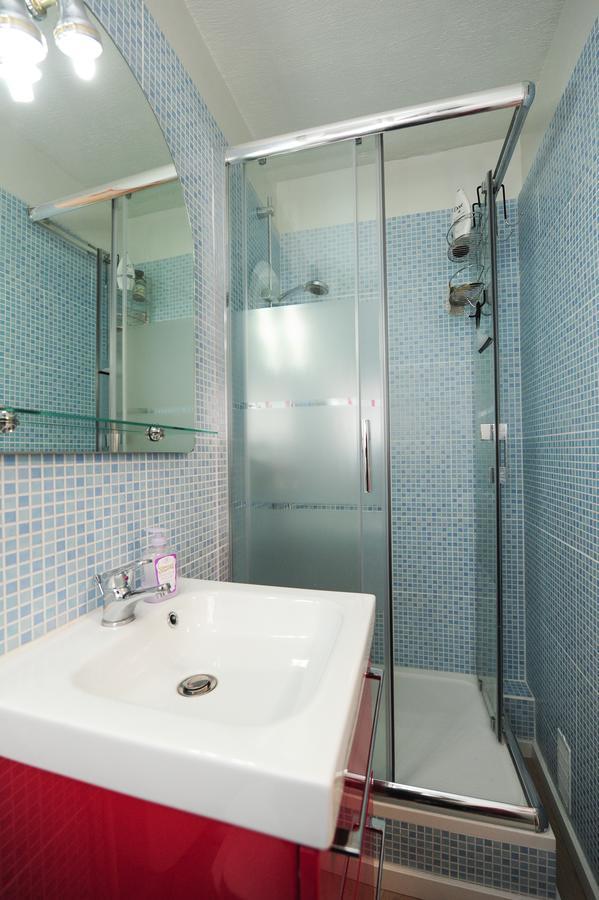 Blue Lagon Five Stars Holiday House Νίκαια Εξωτερικό φωτογραφία